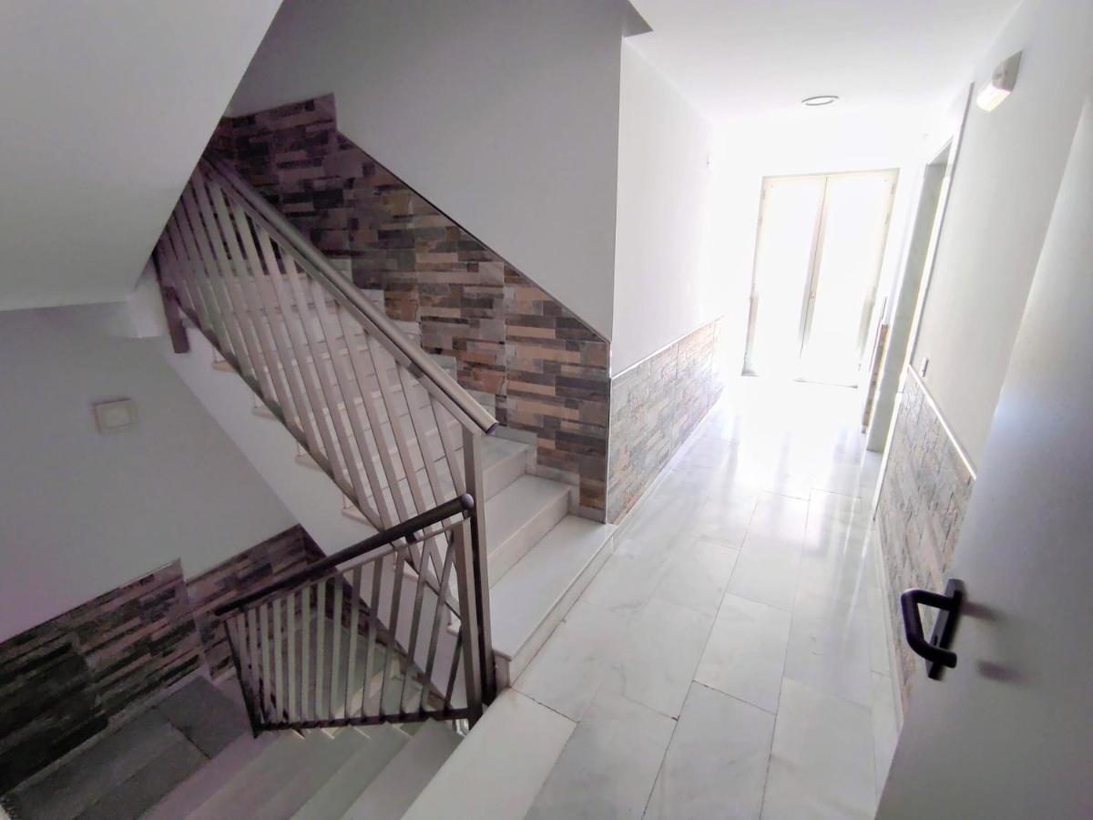 Manuela Nogales Apartments! Malaga Luaran gambar