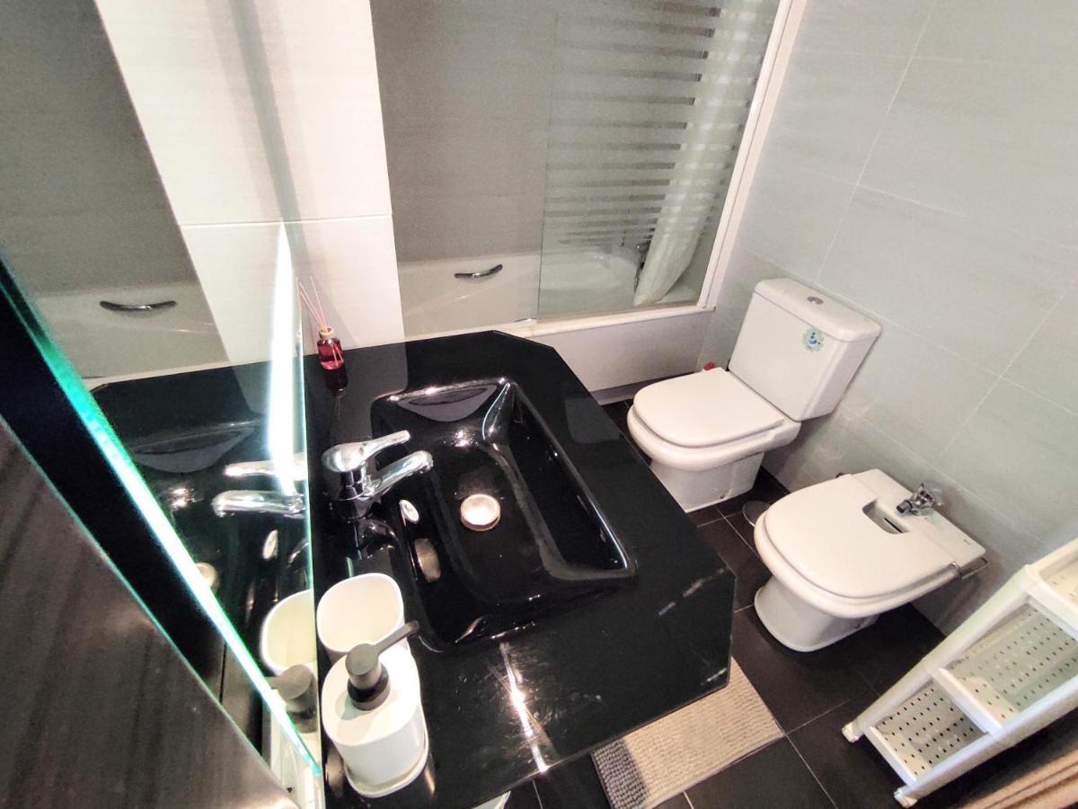 Manuela Nogales Apartments! Malaga Luaran gambar