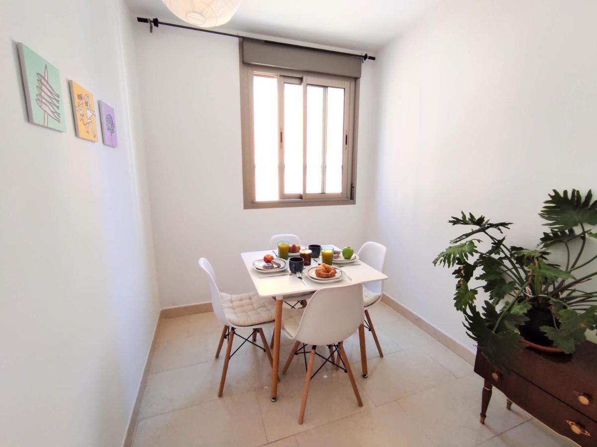 Manuela Nogales Apartments! Malaga Luaran gambar