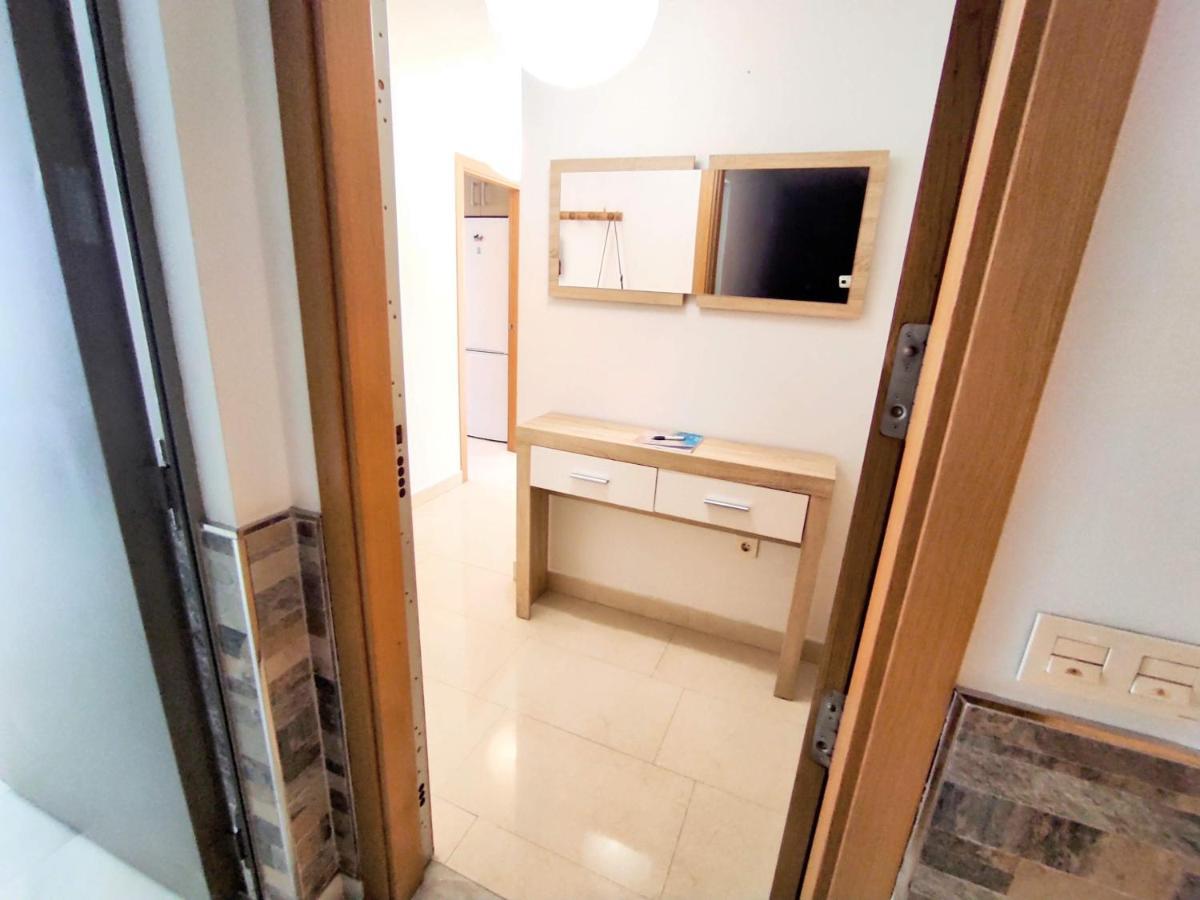 Manuela Nogales Apartments! Malaga Luaran gambar