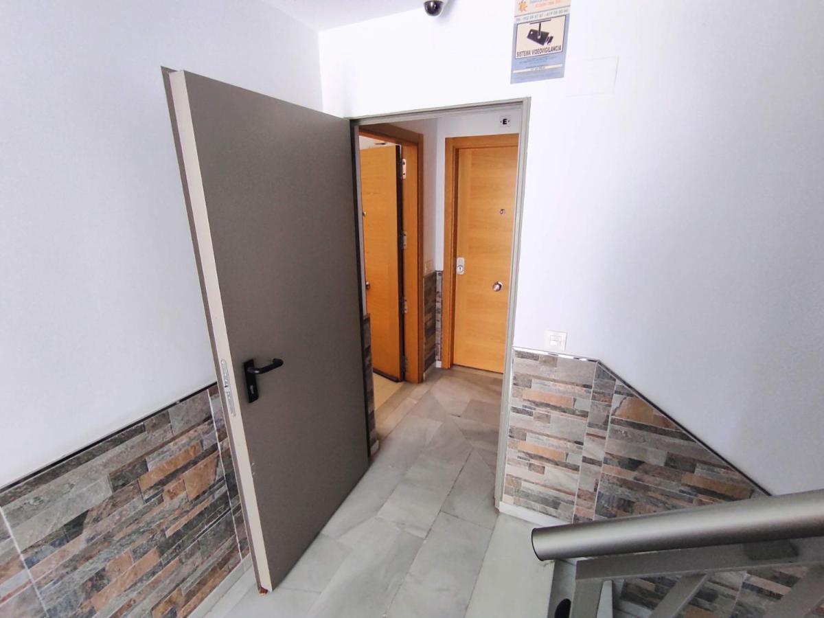 Manuela Nogales Apartments! Malaga Luaran gambar